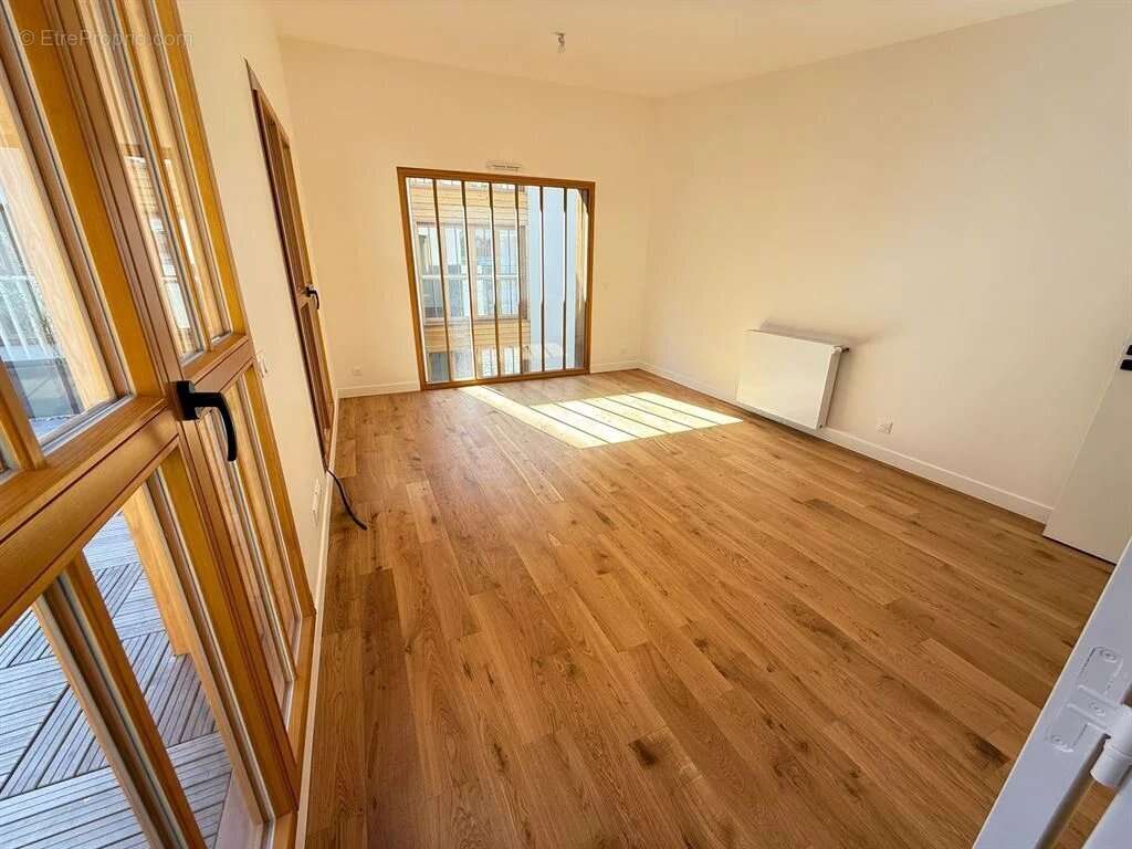 Maison à PARIS-12E