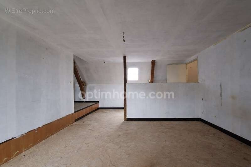 Maison de village d'environ 115 m², 3 pièces avec potentiel d'évolution à Ferrière-Larçon (37350) - photo 4