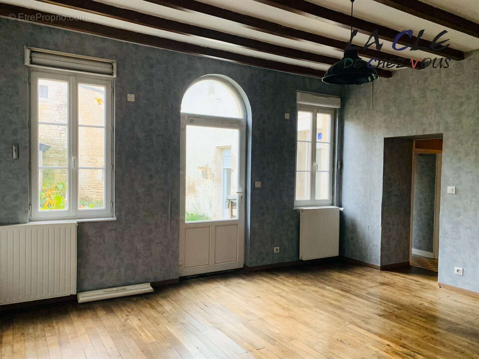 Maison à NIEUL-SUR-L&#039;AUTISE