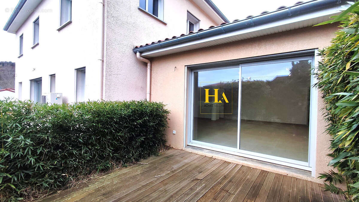 Appartement à SAINT-DONAT-SUR-L'HERBASSE