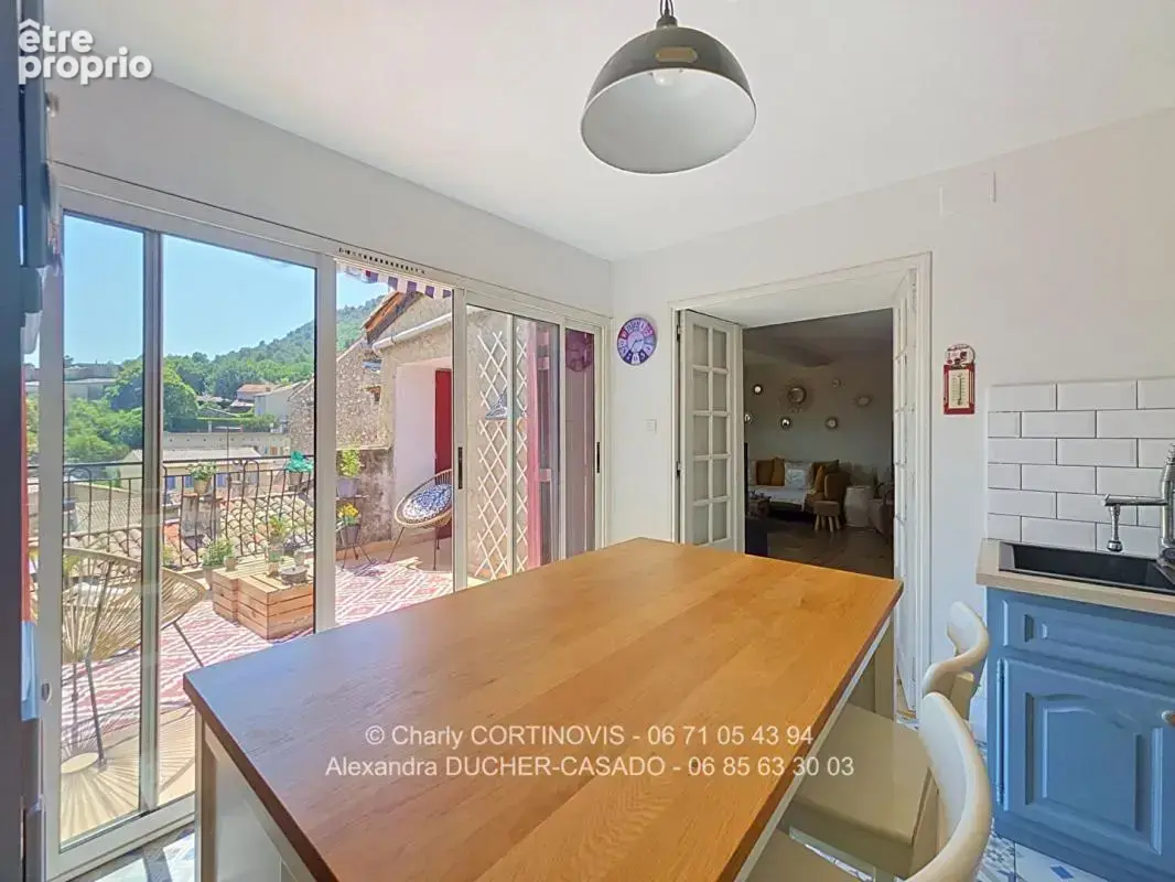 Maison de village Chateau Arnoux Saint Auban 140 m2 avec terrasse, combles et caves - photo 4
