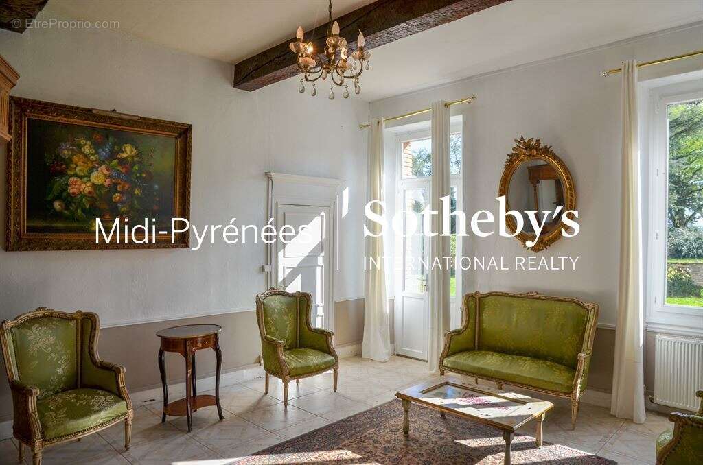 Propriété vouée à la récèption - photo 9