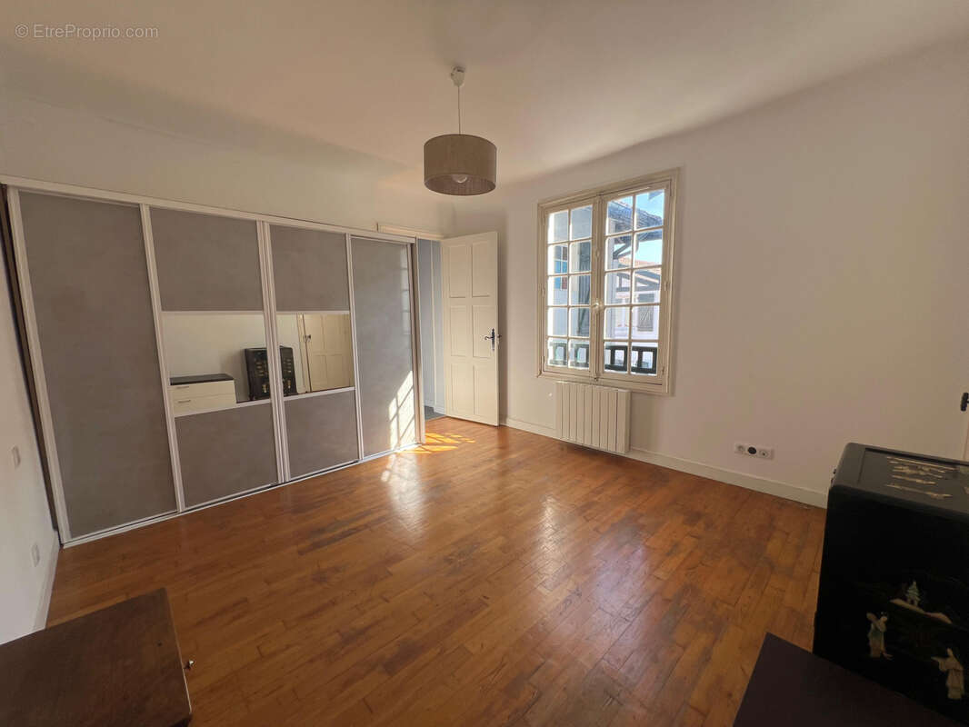 Appartement à CIBOURE