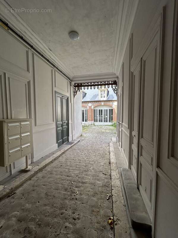 ENTREE DE LA COPROPRIETE  - Appartement à ORLEANS