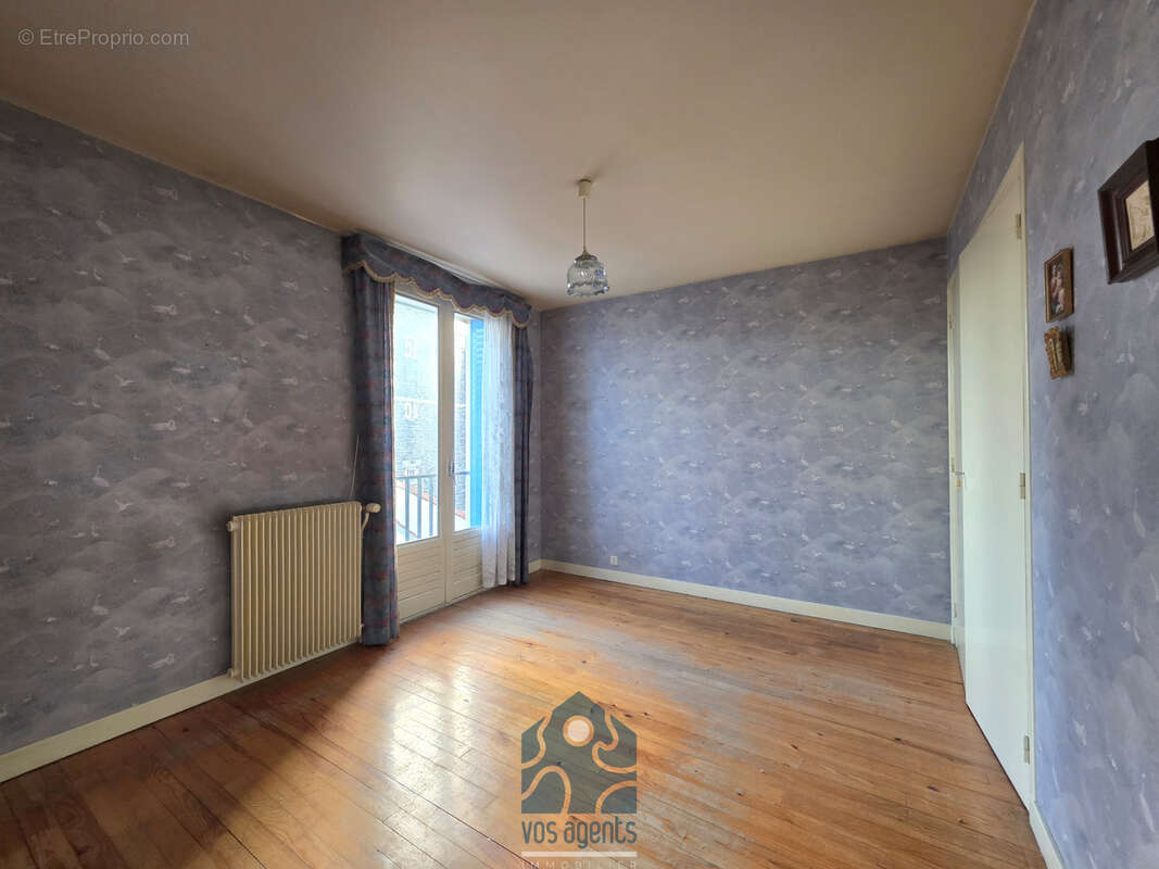 Maison 6 pièces avec terrasse, garage et atelier - photo 9