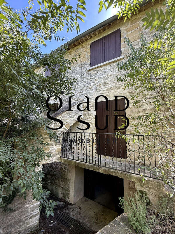 Maison à MONTAREN-ET-SAINT-MEDIERS