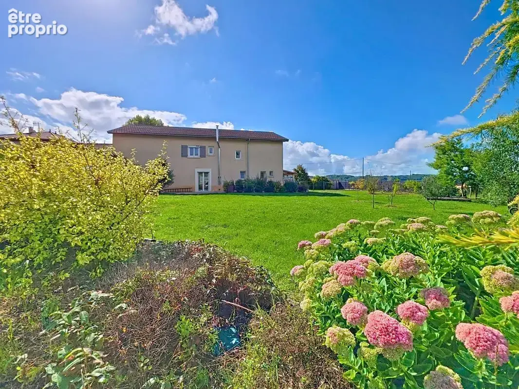 Maison - 4 Chambres - Buanderie - Grande cour - Jardin - Grange - Au calme - photo 5