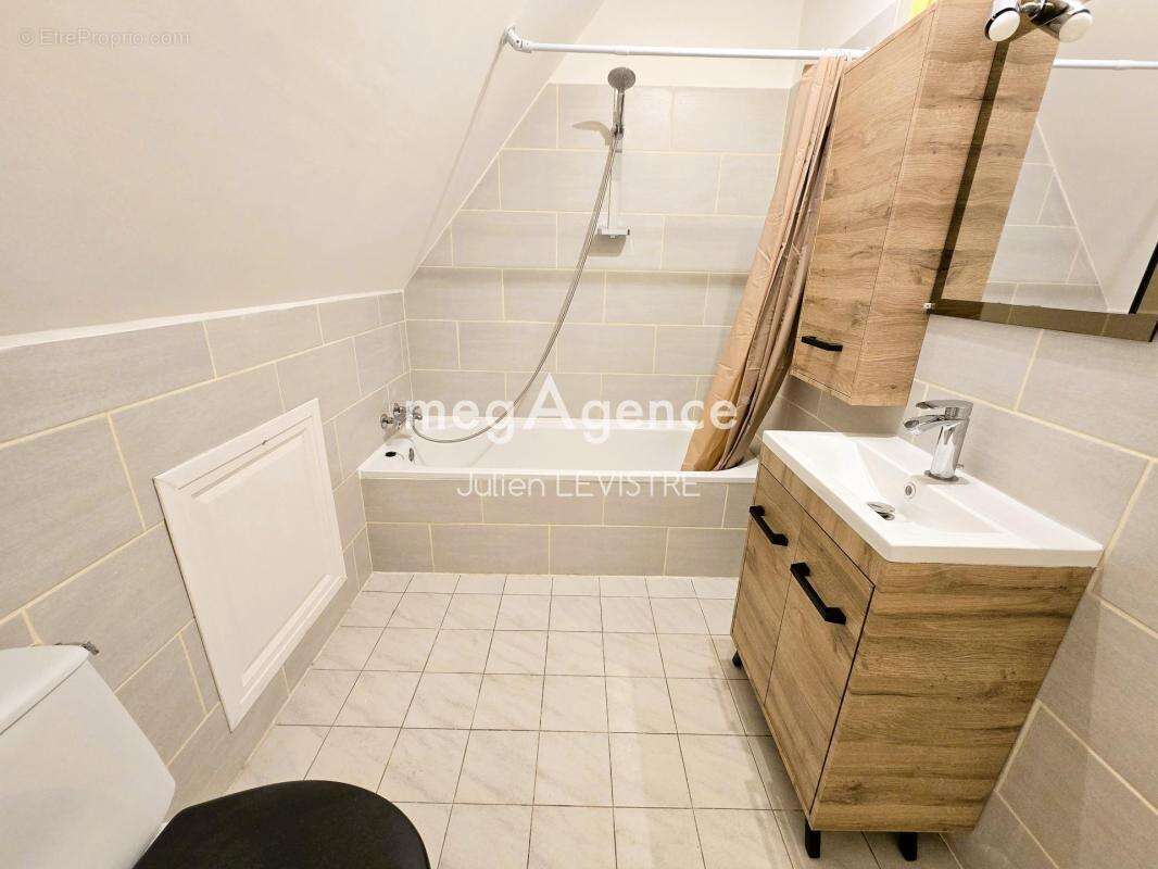 maison de 5 pièces de 122m² - photo 6