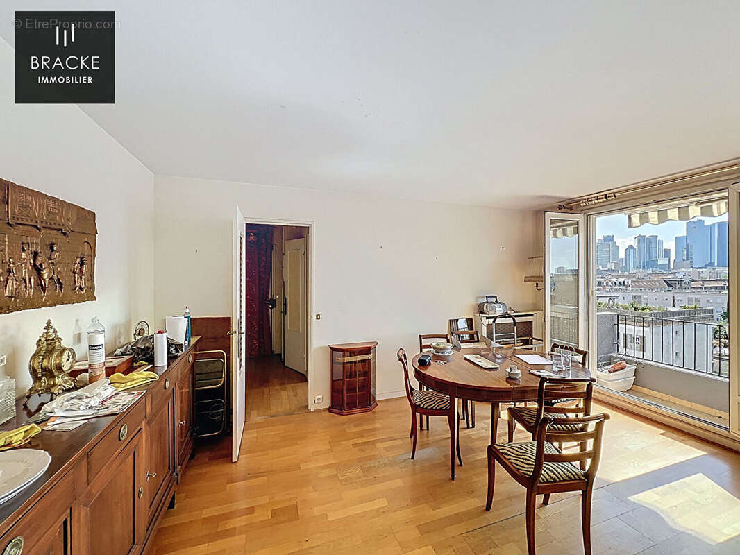 Appartement à COURBEVOIE