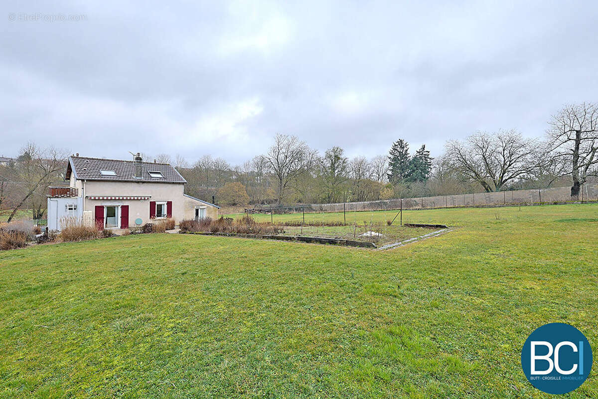 Maison à DAMELEVIERES