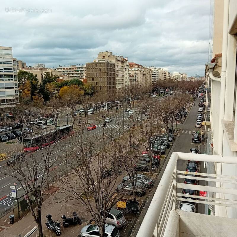 Photo 1 - Appartement à MARSEILLE-8E