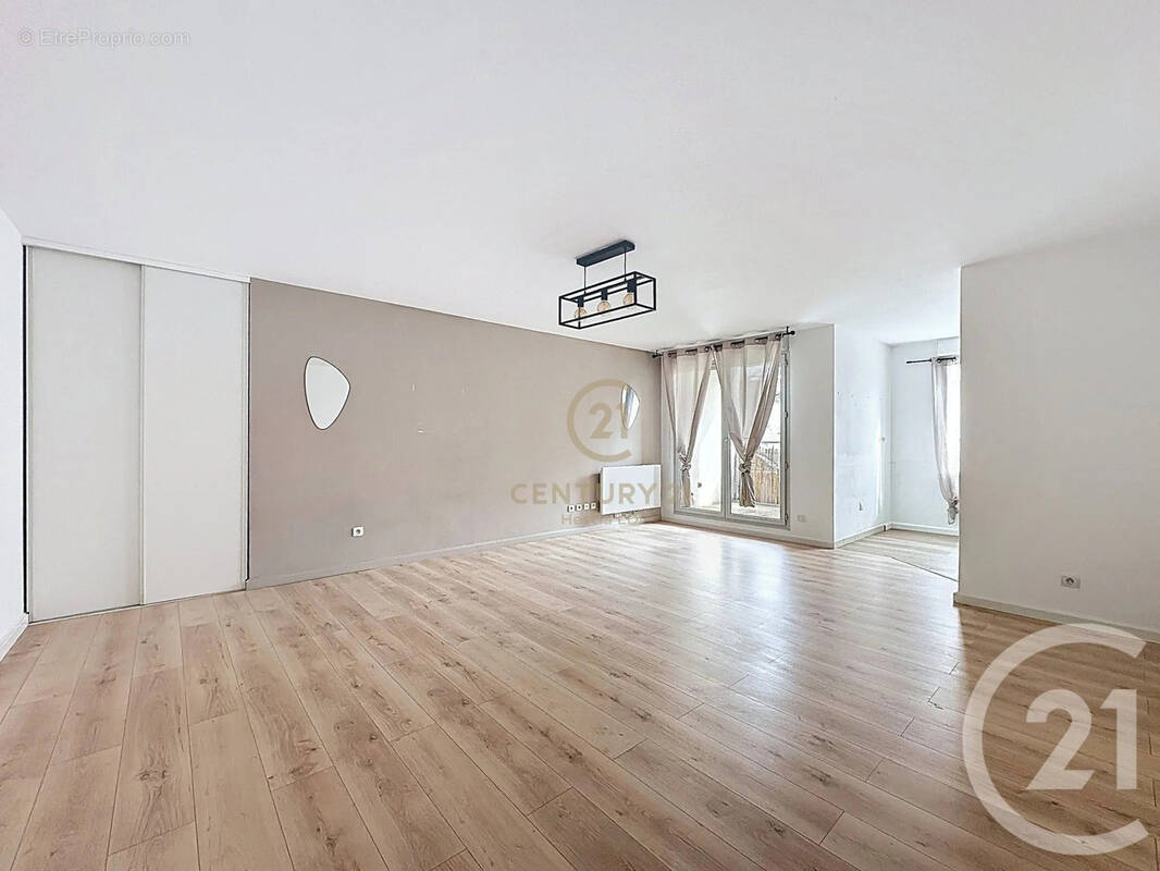 Appartement à GRIGNY