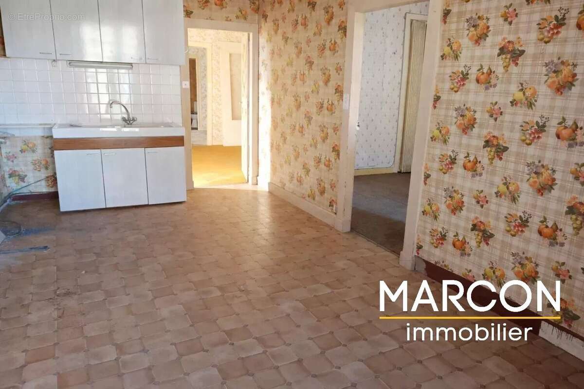 Maison à LAVAVEIX-LES-MINES