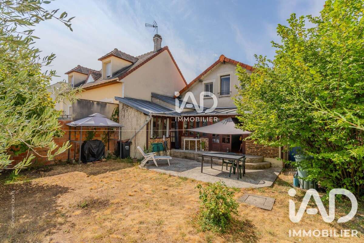 Maison 123 m² à Saint-Maur-Des-Fosses  - photo 2