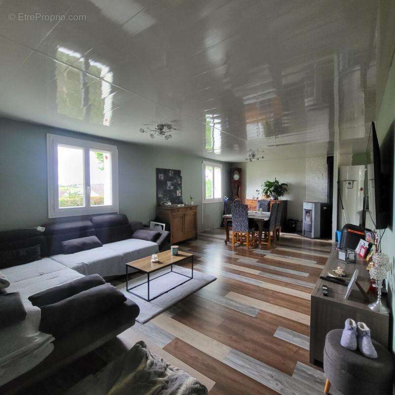 Maison à NONANCOURT