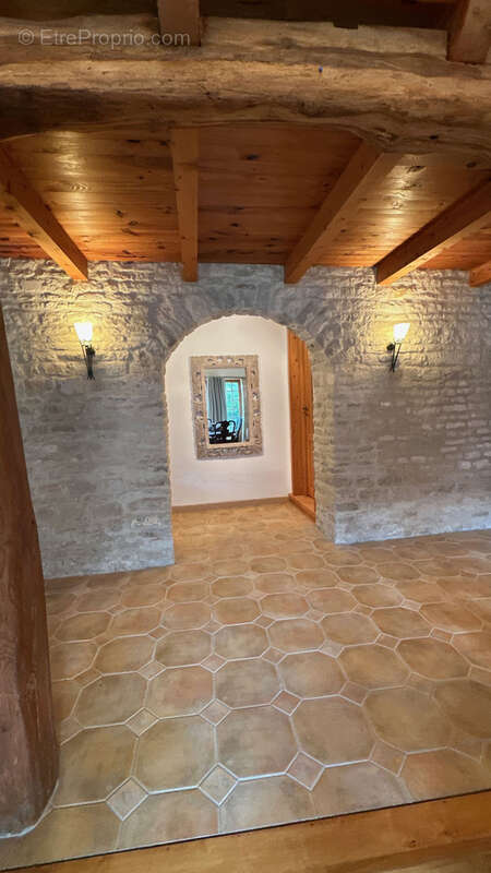 Maison à BLANZAC-LES-MATHA