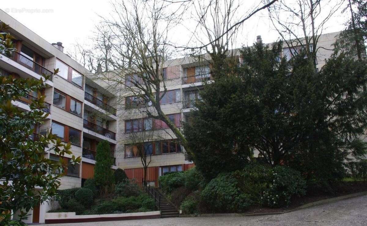 Photo 9 - Appartement à LA CELLE-SAINT-CLOUD