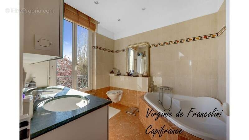 Maison à LE PERREUX-SUR-MARNE