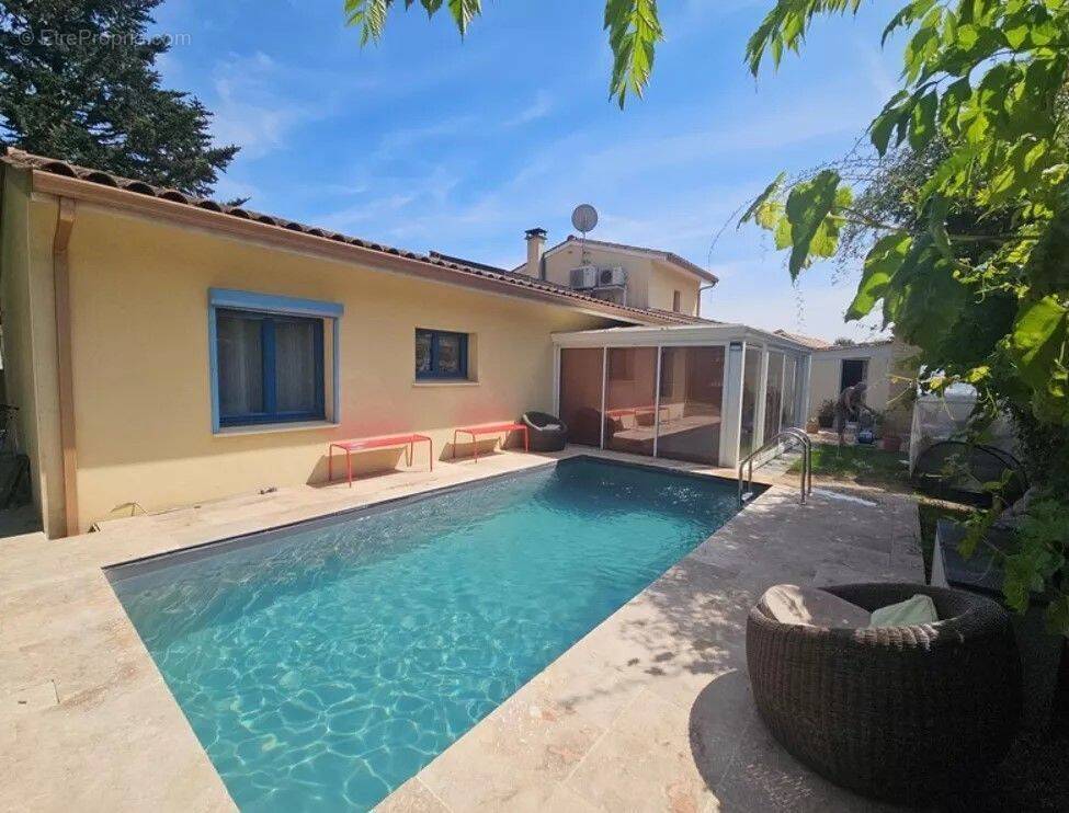 Maison à AUBIE-ET-ESPESSAS