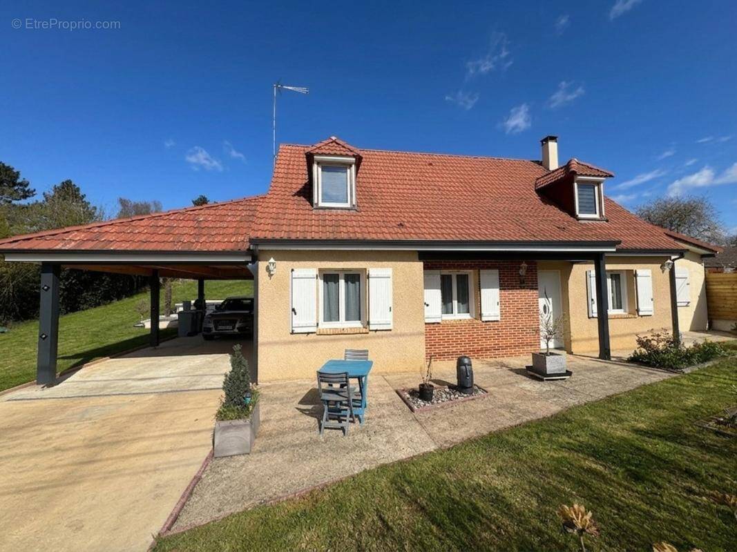 Maison à PONT-SUR-YONNE