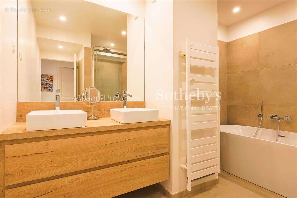 Appartement à AIX-EN-PROVENCE