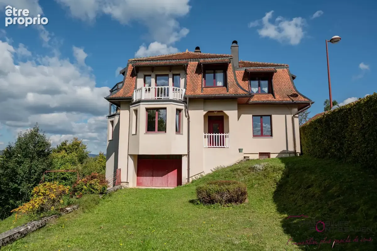 Malbuisson : maison de prestige au bord du lac. - photo 1