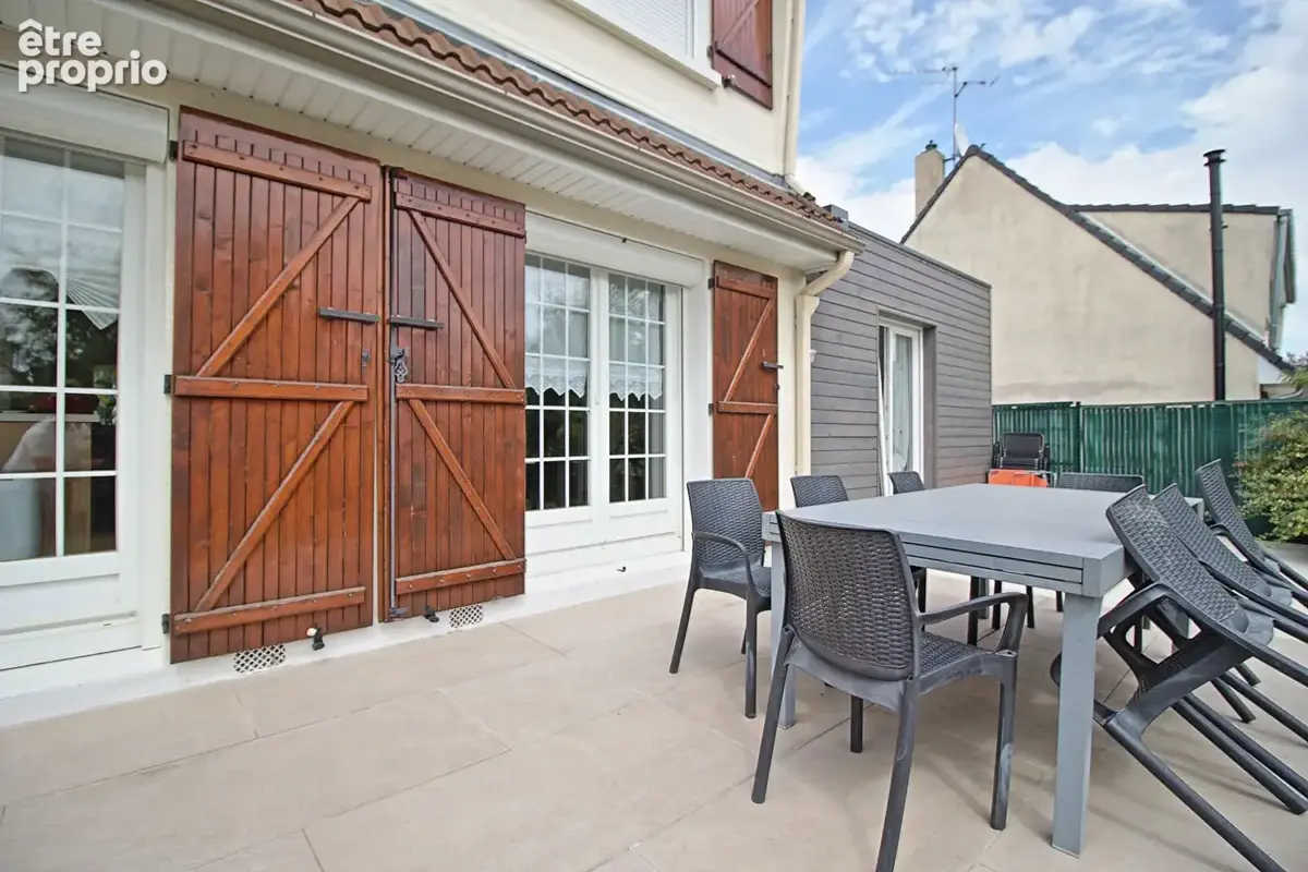 Maison familiale entièrement rénovée avec extension récente -121 m² - Terrasse plein sud - photo 13