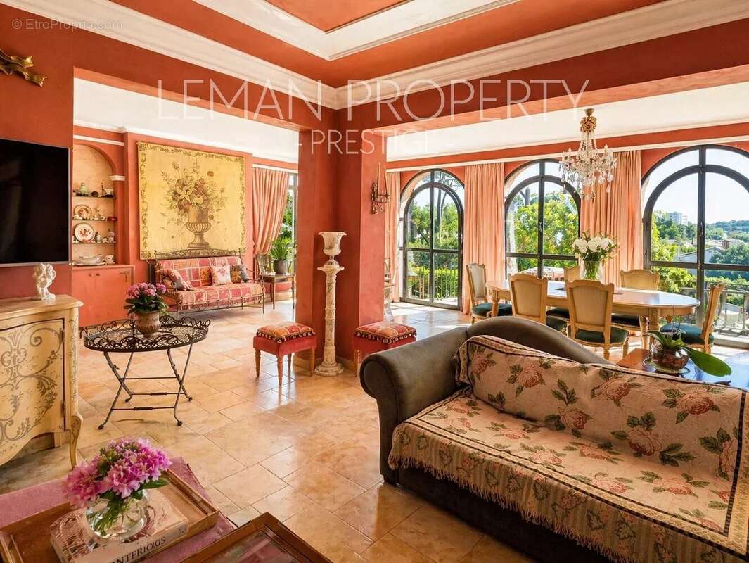 Maison à MOUGINS