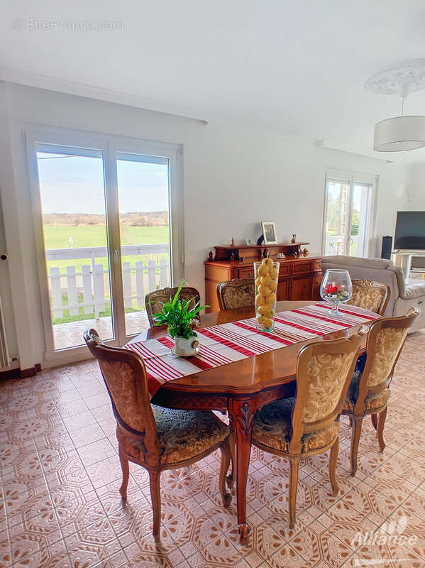 Allenjoie exclusif propriete avec piscine - photo 10