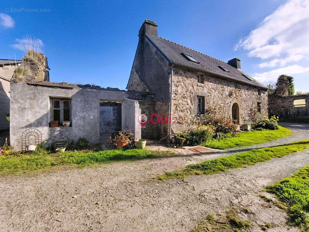 Maison à ROSNOEN