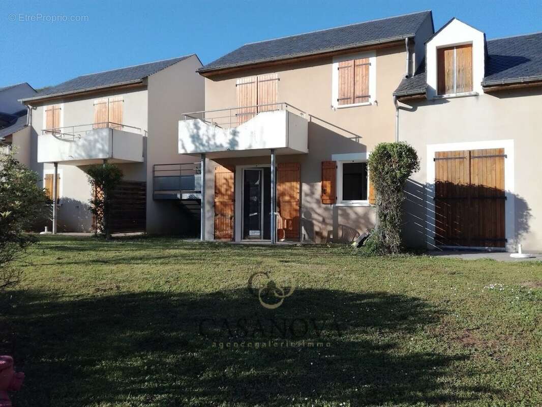 Appartement à SAINT-GENIEZ-D'OLT