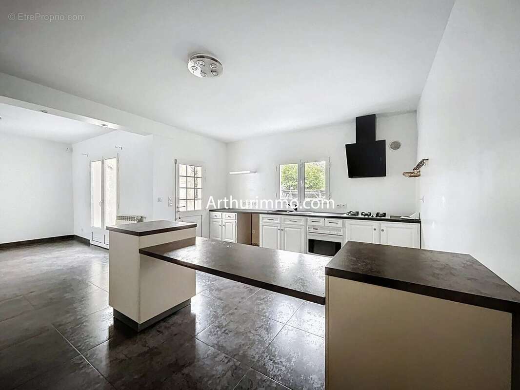 Maison à GRISY-SUISNES