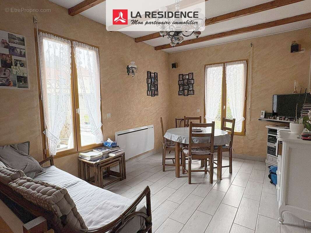 Maison à MONTIGNY-LES-CORMEILLES