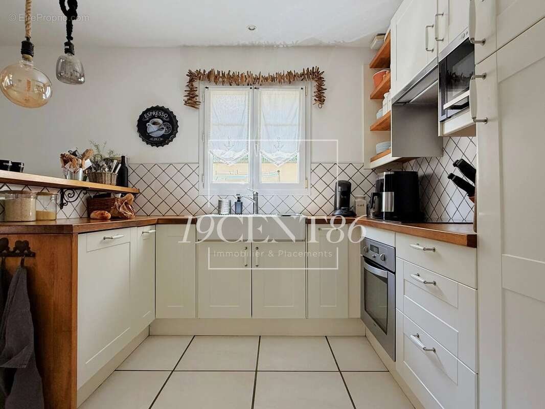 Maison 125 m² à Communay  - photo 10
