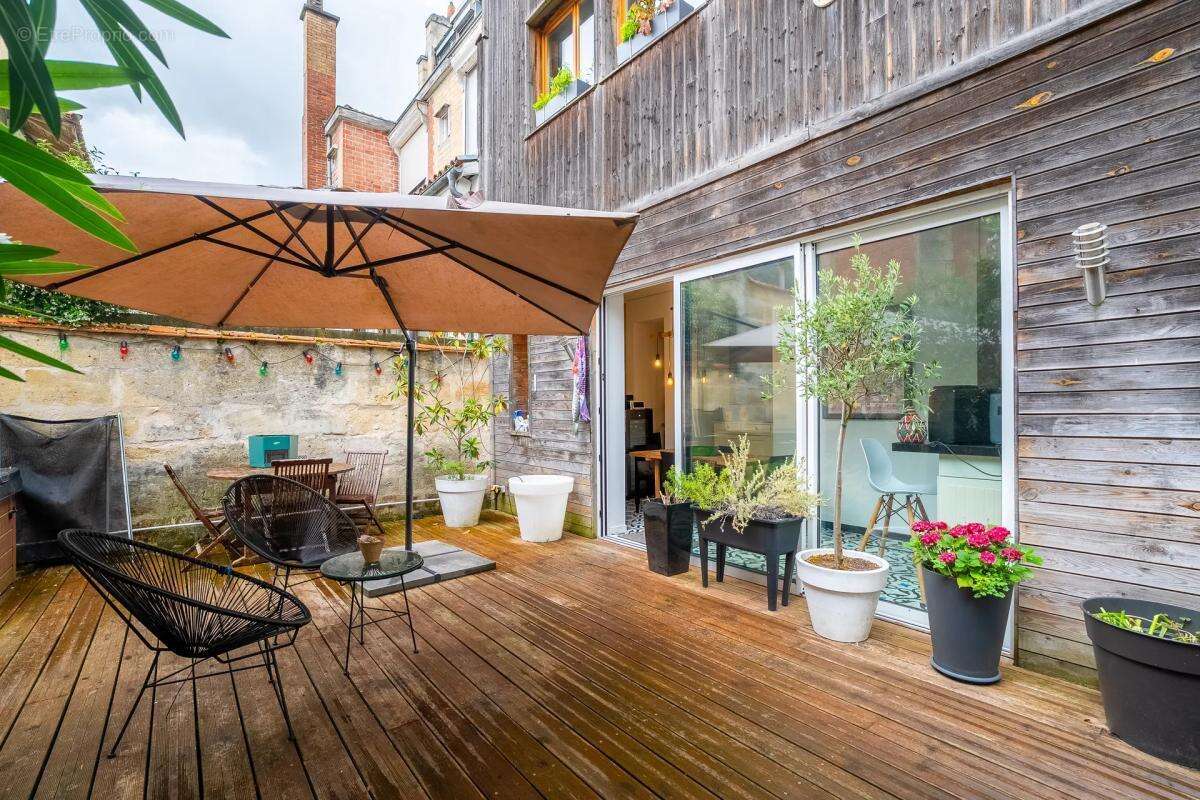 Appartement à BORDEAUX