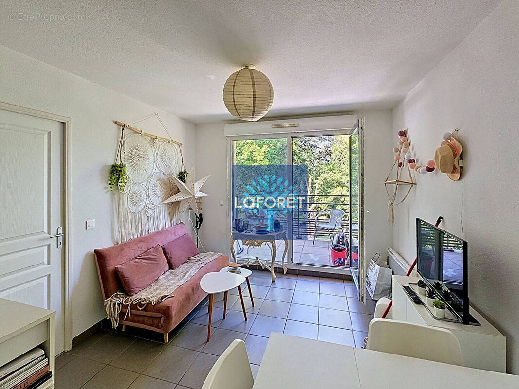 Appartement à SAINT-GENIS-LAVAL