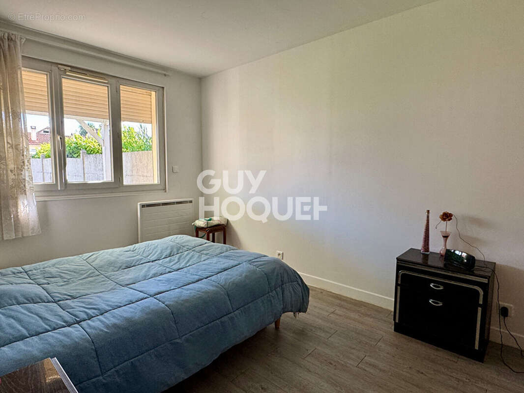 Appartement à PARAY-VIEILLE-POSTE