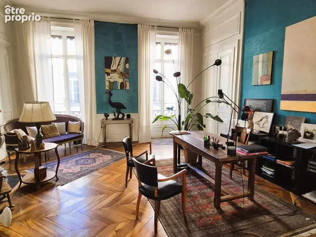 Place Bellecour, appartement d'exception AU CALME - photo 7