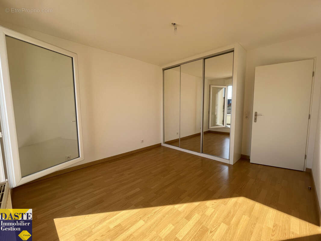 Appartement à PONTAULT-COMBAULT