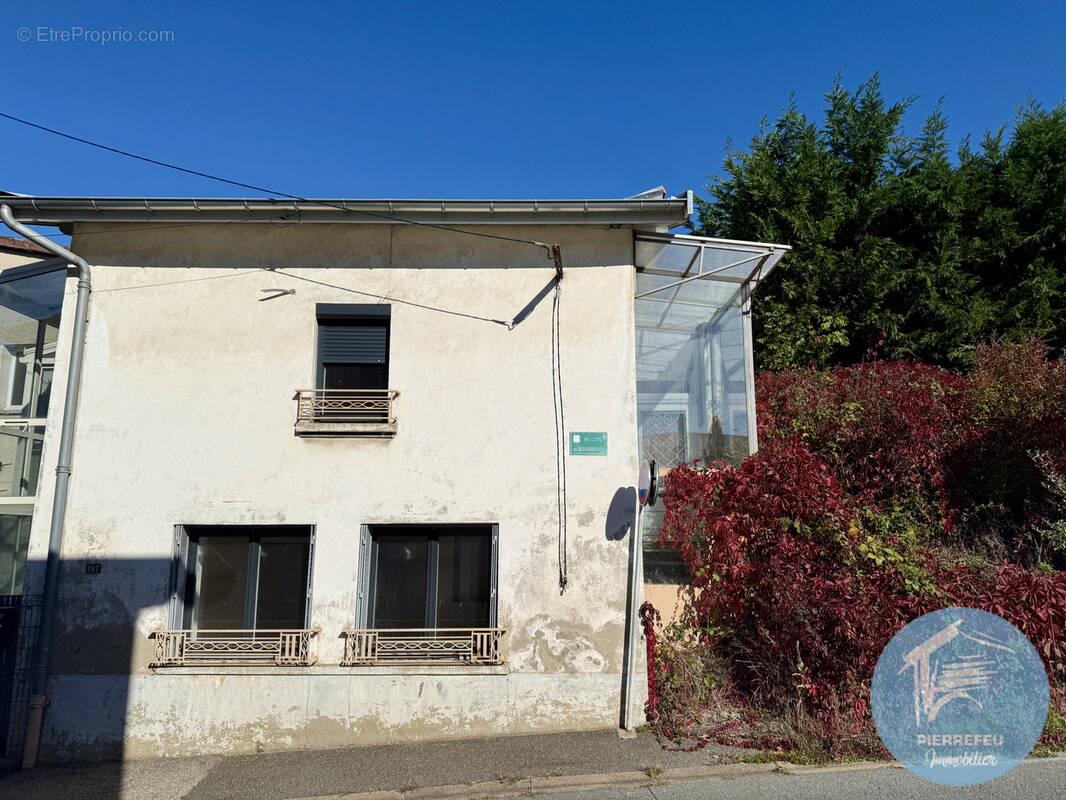 Maison à VIOLAY