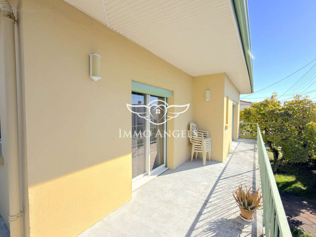 Maison à SAINT-GEORGES-DE-DIDONNE