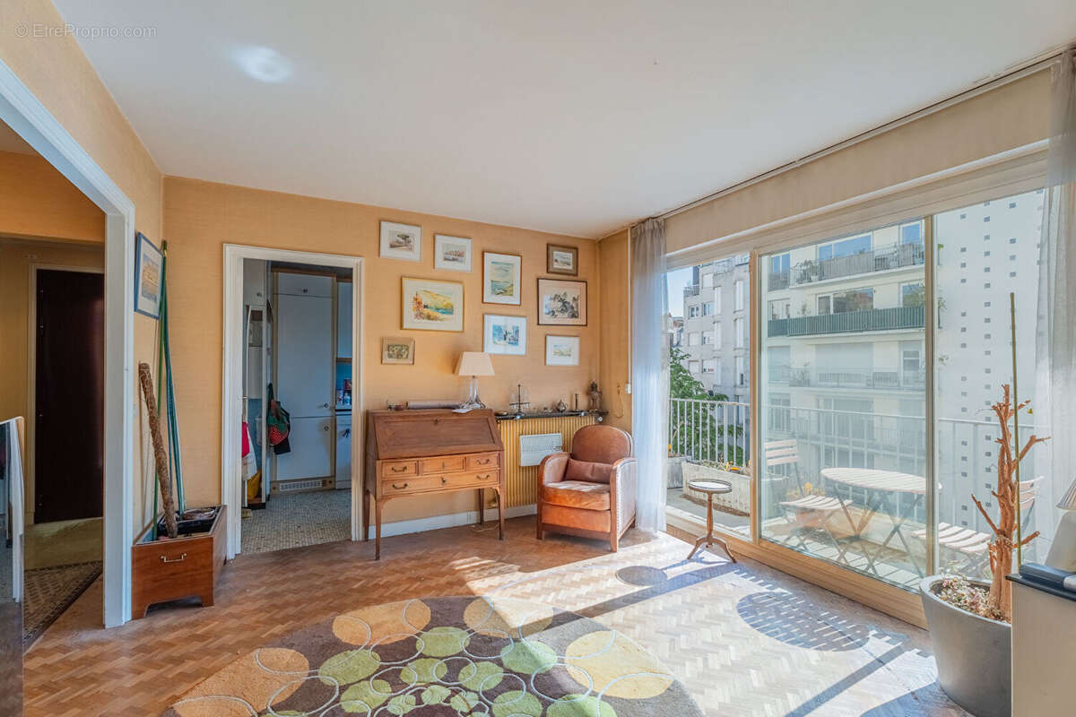 Appartement à PARIS-15E