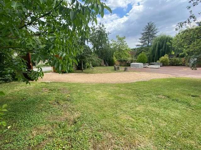 Terrain à NOGENT-LE-ROI