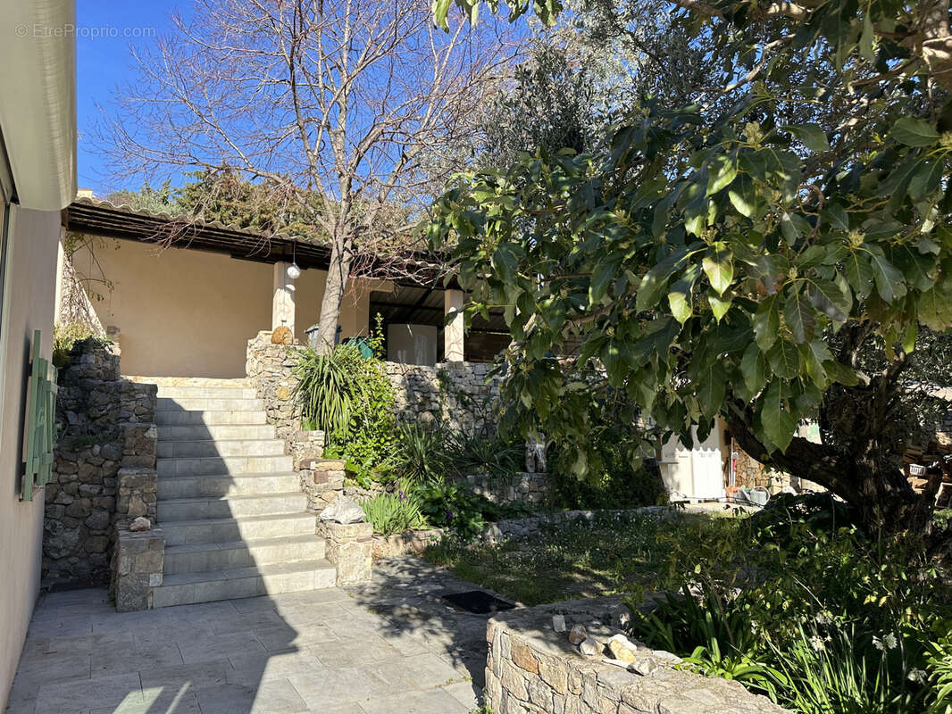 Maison à SEILLANS