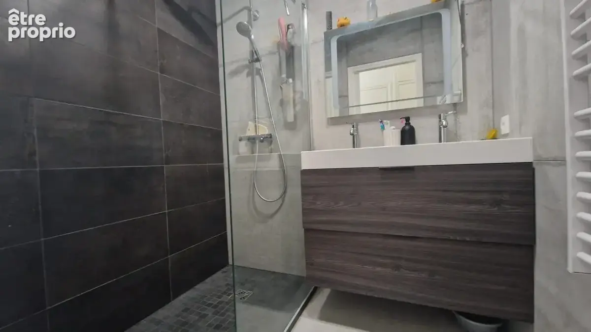 Rue de Margnolles, T4 de 88 m² dans un immeuble bien entretenu - photo 8