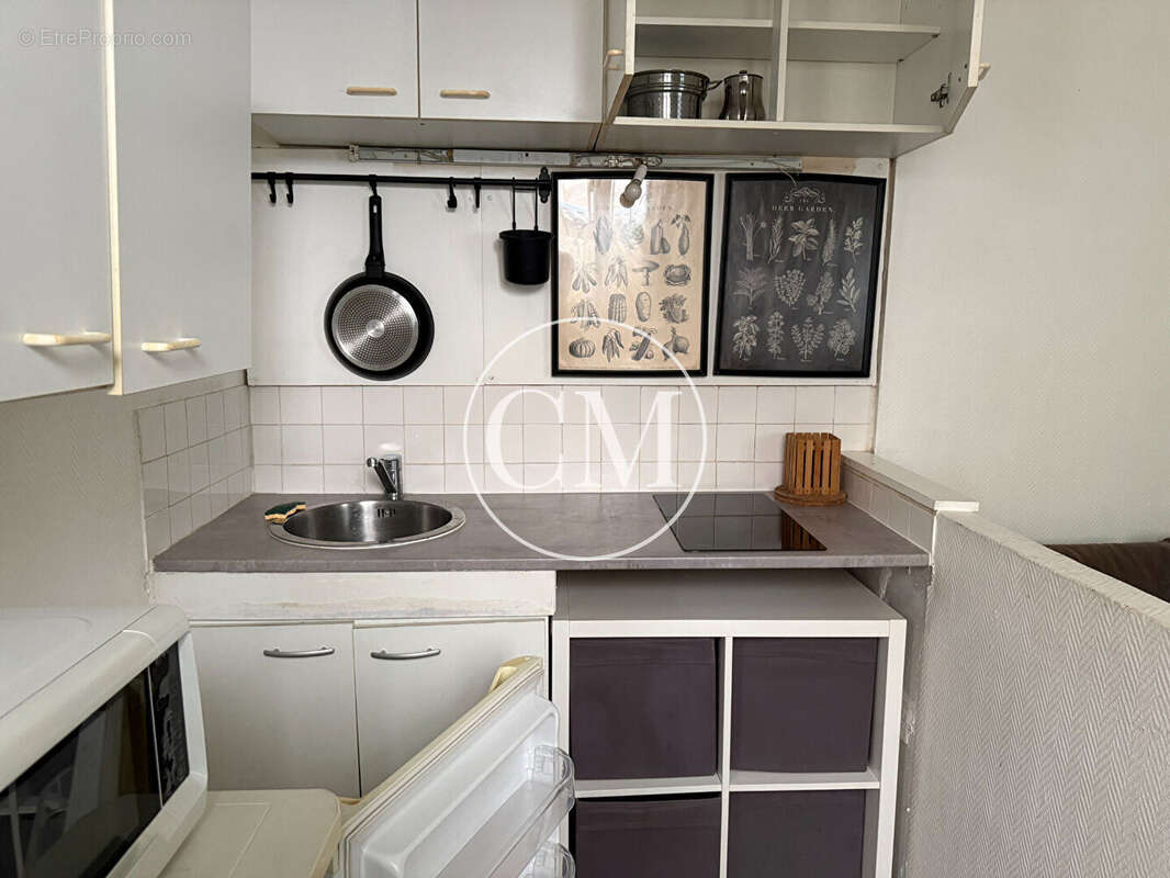 Paris 75011 studio - photo 10