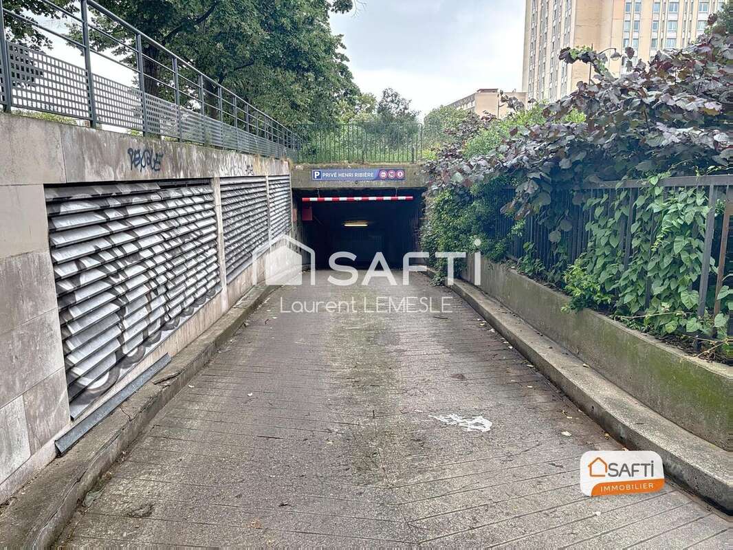 Photo 8 - Parking à PARIS-19E