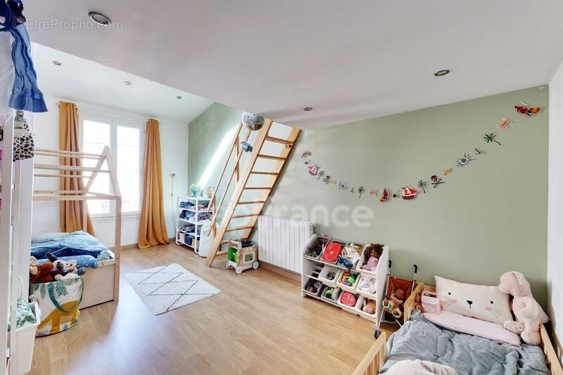 Maison à vendre 5 pièces - Petite Garenne - COLOMBES - photo 12