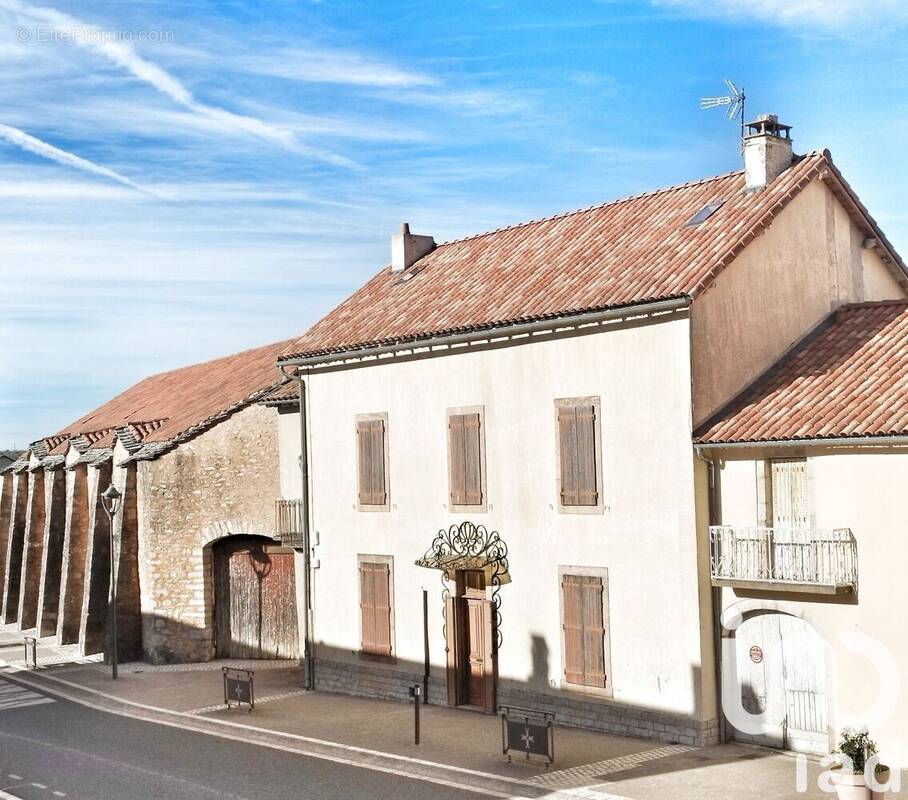 Photo 1 - Maison à LA CAVALERIE