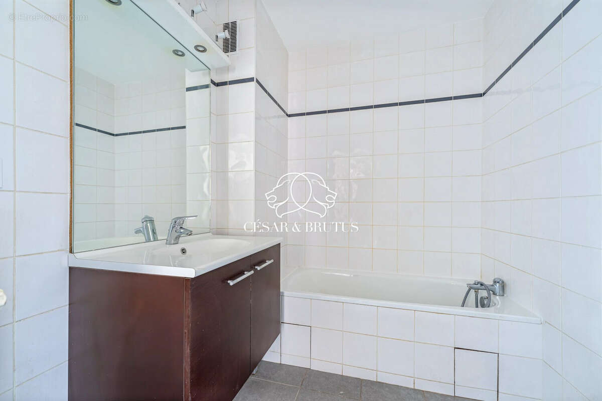 Appartement à TASSIN-LA-DEMI-LUNE